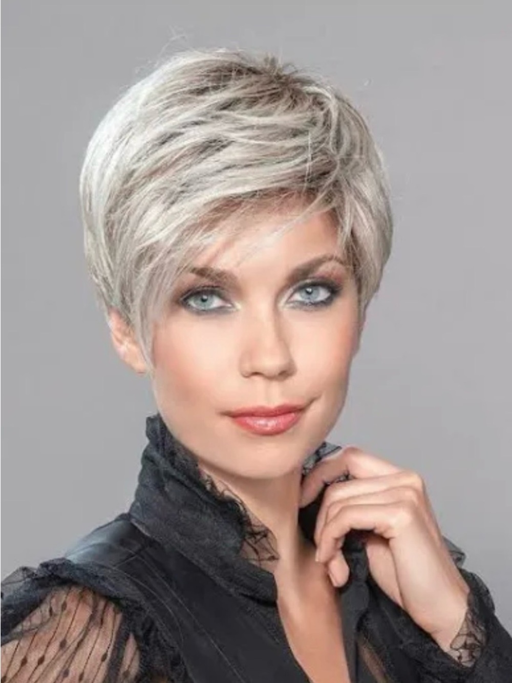ELLEN WILLE Link Synthetic Heat Friendly Wig- BNWT!